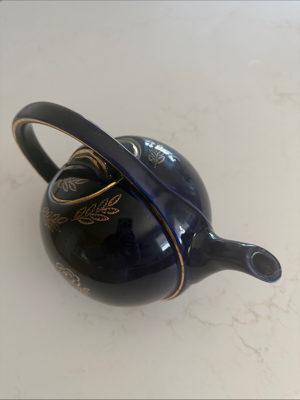 Vintage Hall Blue Ceramic Teapot with Gold Floral Accents, USA, 1930’s-1940’s - Picture 7 of 13